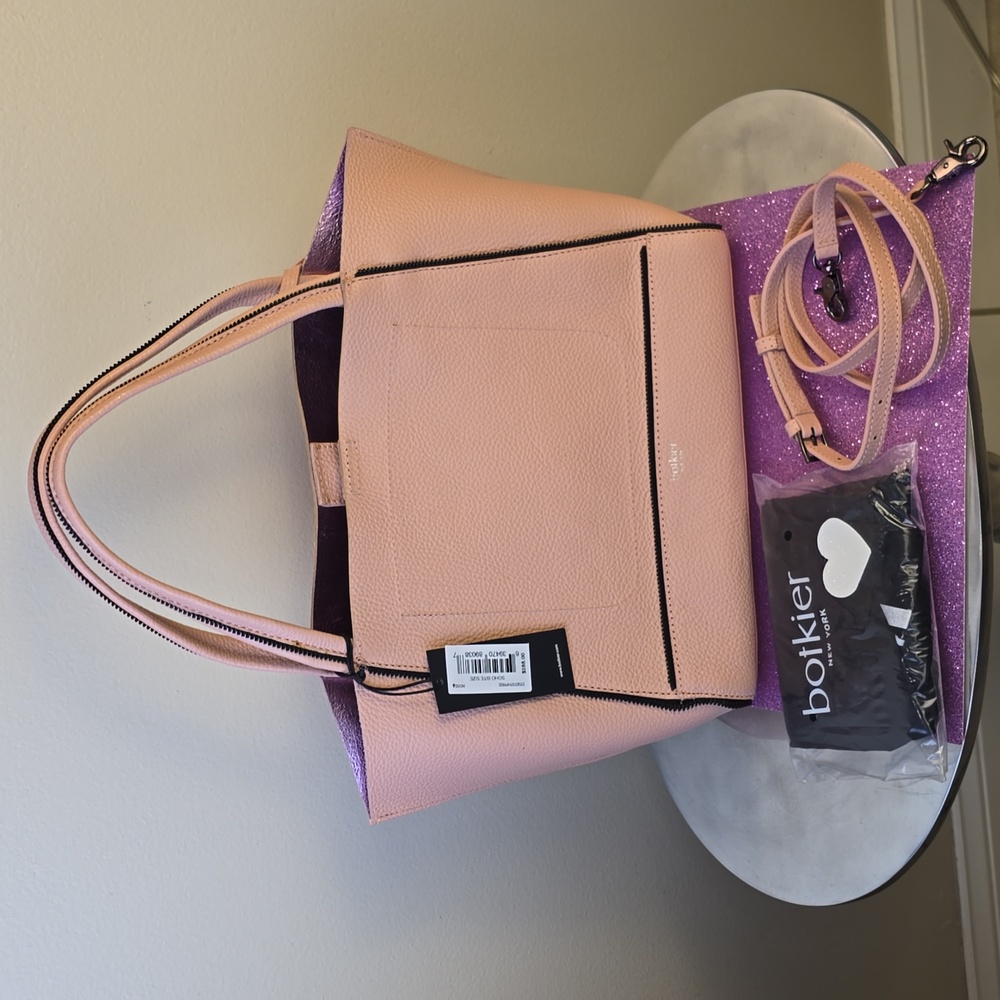Botkier 💖NWT💖 Stunning Light Pink SOHO Bite Size Purse!💖💖💖 - Picture 14 of 17